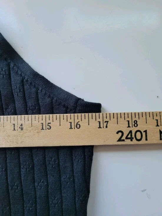 VTG Y2K Tank Top Black Eyelet Womens Jrs XL Cropped Fairy Grunge Gothic Stretch - Picture 3 of 15